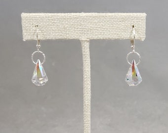 Pendientes de cristal de gota de lluvia iridiscente