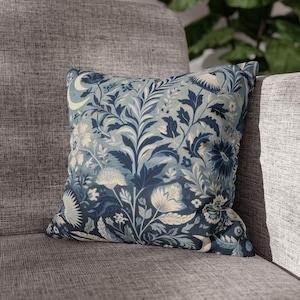 Floral Moon Square Pillowcase, Cozy Home Decor, Bohemian Throw Pillow Cover, Nature-Inspired Cushion, Bedroom Accessory, Gift Idea