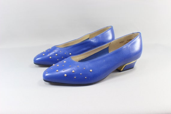 blue and gold pumps