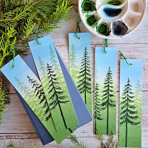 Segnalibro acquerello fatto a mano, bomboniere, regalo personalizzabile per gli amanti dei libri. Albero nel bosco.