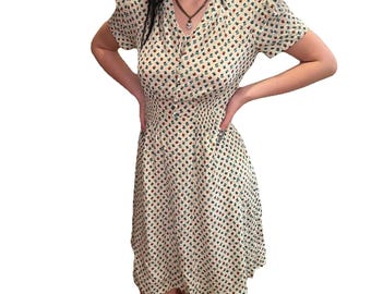 Vestido de seda Betsey Johnson vintage Y2K con estampado de corazones y hombros abullonados, estilo pradera, talla 6