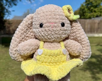 Peluche lapin au crochet, lapin fait main avec amigurumi tournesol