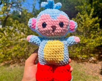 Peluche singe au crochet fait main en bottes rouges bleues, peluche faite main