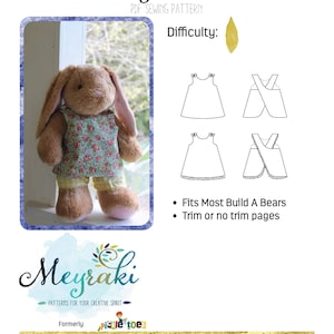 Puede incluir: Un patrón de costura para un Daisy Pinafore, que muestra un conejo de peluche con una parte superior con estampado floral y pantalones amarillos estampados. El patrón incluye diagramas y texto, con el logotipo de Meyraki y detalles sobre tela tejida y tirantes.