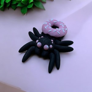 Giocattolo ragno ciambella articolato: decorazione da scrivania per Halloween