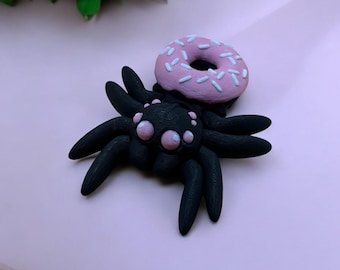 Araña de dona articulada: decoración de escritorio para Halloween