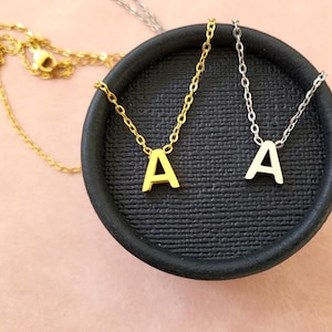 Collar con inicial, collar con letra, collar de oro, collar con nombre personalizado, regalo para esposa, regalo personalizado, regalo para dama de honor, regalo de Navidad.