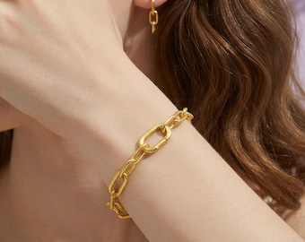 ロングチェーンブレスレットとショートチェーンブレスレット、重ね付け