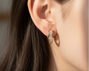 Pendientes de aro con forma de corazón de plata de ley 925, aros pequeños chapados en oro de 14 quilates con circonitas cúbicas, pendientes de corazón dorados ligeros y delicados, joyería para mujer.