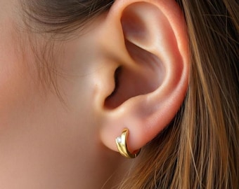Aros giratorios Huggie para mujer / Aros pequeños con bola de circonita bañados en plata de ley 925 / Aros para dormir / Aros para cartílago dorados y plateados
