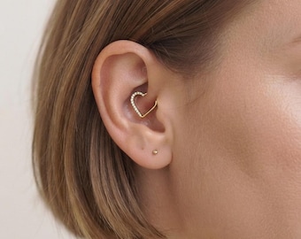 Aro de corazón de 16 g/Aro de titanio sin costuras con bisagra/Aro de hélice/Aro Daith de titanio/Pendientes minimalistas/Anillo Daith de corazón/1,2 x 8/10 mm