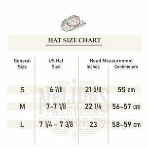 Puede incluir: Una tabla de tallas de sombreros con un dibujo de un sombrero de vaquero. La tabla enumera las tallas de sombrero S, M y L, con las tallas de sombrero de EE. UU. correspondientes, las medidas de la cabeza en pulgadas y cent&iacute;metros. Las medidas de la cabeza son 21 5/8 pulgadas (55 cm), 22 1/4 pulgadas (56-57 cm) y 23 pulgadas (58-59 cm).