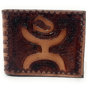 Cartera estilo western decorada a mano para hombre, billetera estilo western plegable de cuero genuino marrón con diseño de vaquero y rodeo