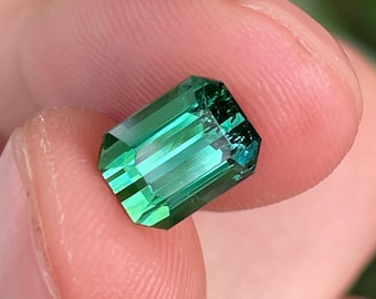 Natuurlijke blauwgroene toermalijn, smaragd van 2,60 cts gefacetteerd