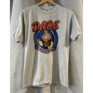Vintage Dare Graduate 90s T-Shirt Size Medium