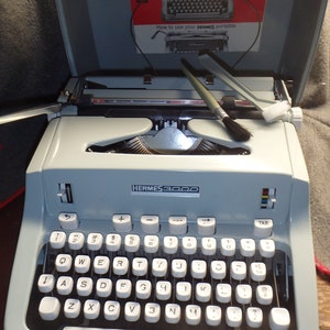 Vintage 1960s Hermes 3000 Typewriter W/ Case Manual and