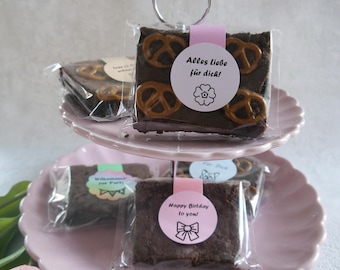Personalisierte Handgebackene Schokoladenbrownies ohne Mehl, mit oder ohne Brezeln, Individuell gestalten, für Feiertage, Geschenkidee
