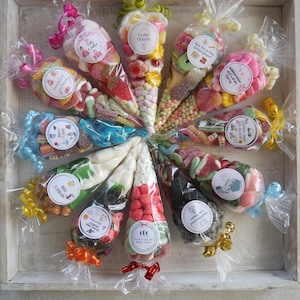 Personalisierte Süßigkeiten Tüte, Spitztüten für Feiertage, Einschulung, Partys, Candy, Lakritz Geschenk, Glutenfreie und Vegane Zuckertüte
