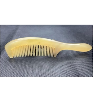 Peine de bolsillo de cuerno de búfalo natural personalizado | Peine de dientes anchos para desenredar el cabello | Peine de pelo de cuerno | Cepillo para el cabello | Un regalo para ella