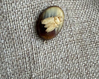 Interessante antieke Victoriaanse gesneden gewei vliegen insectenbroche Stickpin