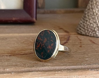 Antique 14K Yellow Gold Oval Blood Stone Ring