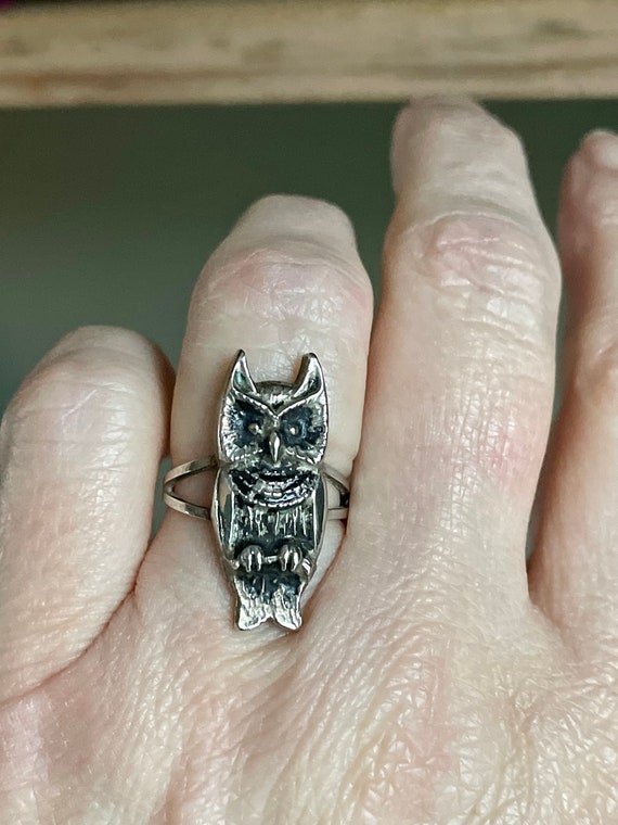 Vintage Sterling Silver Wise Owl Ring - image 6