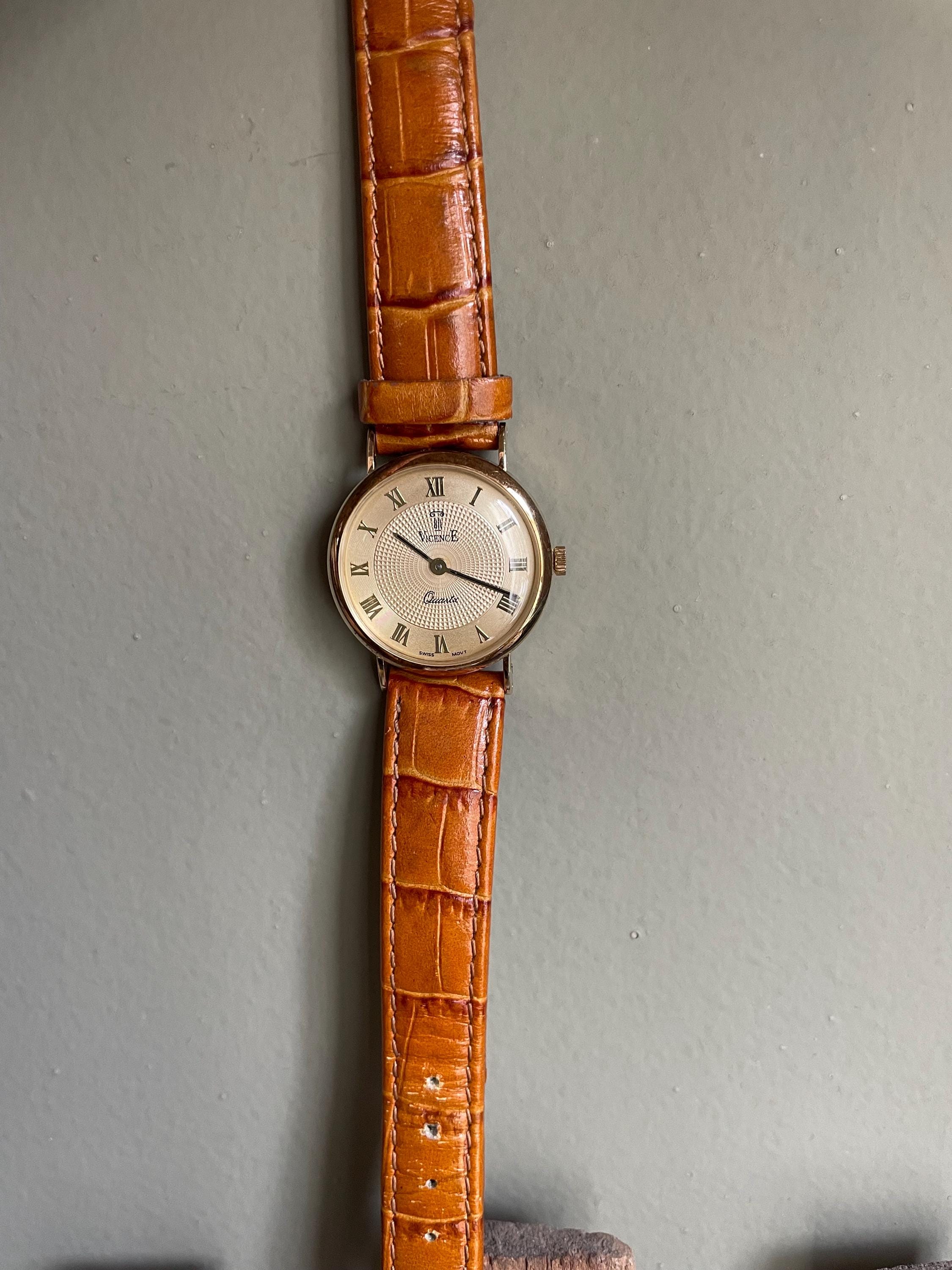 Vintage 14K Yellow Gold Vicence Ladies Watch: Italian  display picture 1