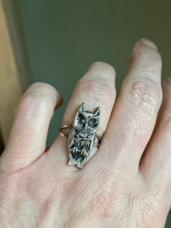 Vintage Sterling Silver Wise Owl Ring - image 1