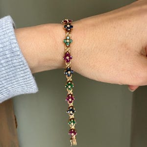 Vintage 14K Yellow Gold Natural Ruby, Sapphire and Emerald Flower Link Bracelet