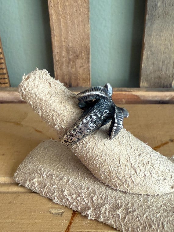 Vintage Solid Sterling Silver Ram Ring with Blue … - image 7