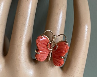 c1965 14K Yellow Gold Coral Carved Butterfly Ring