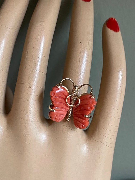 c1965 14K Yellow Gold Coral Carved Butterfly Ring