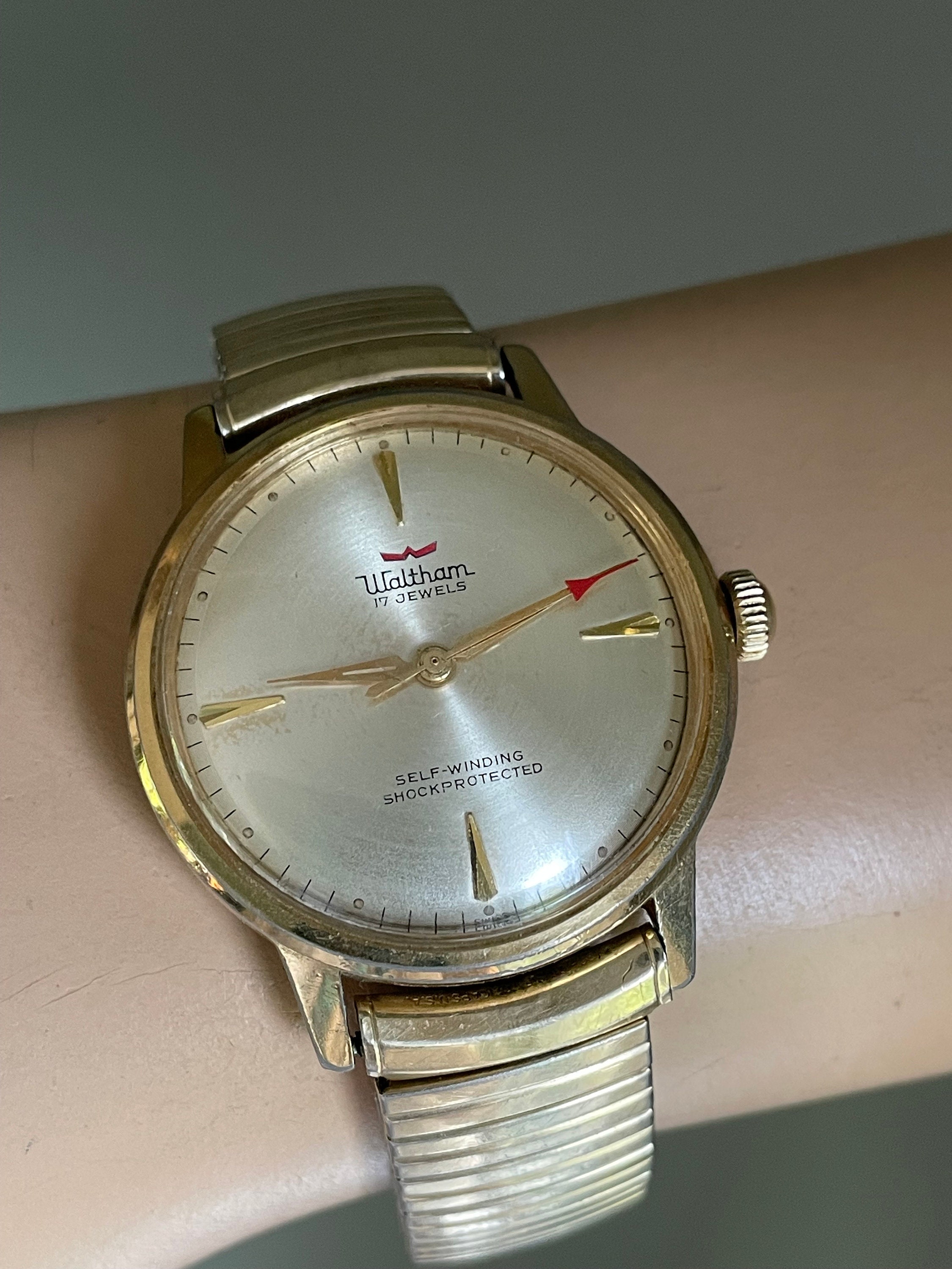 1960's Waltham 17 Jewels Self Winding Shock Protected Wrist Watch