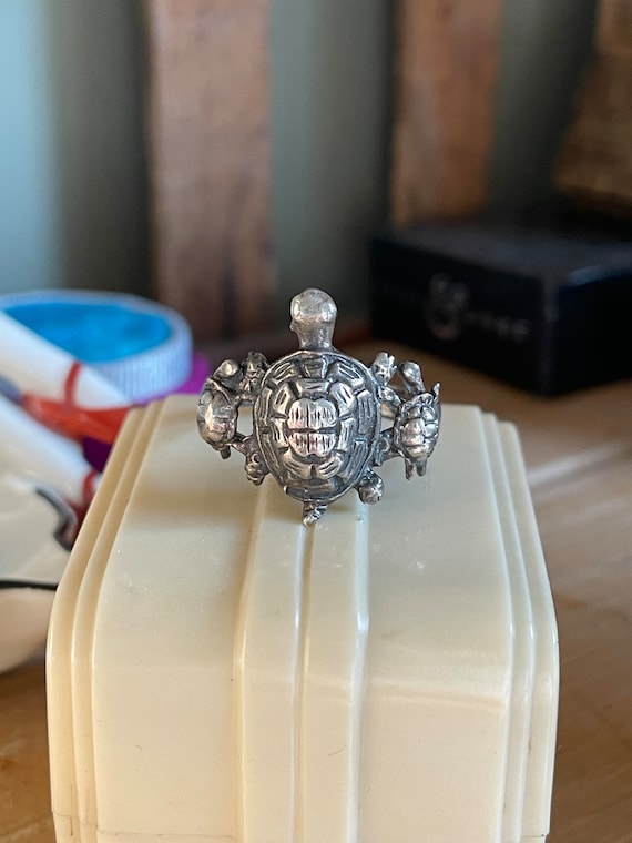 Vintage Sterling Silver Turtle and Baby Turtles Ri