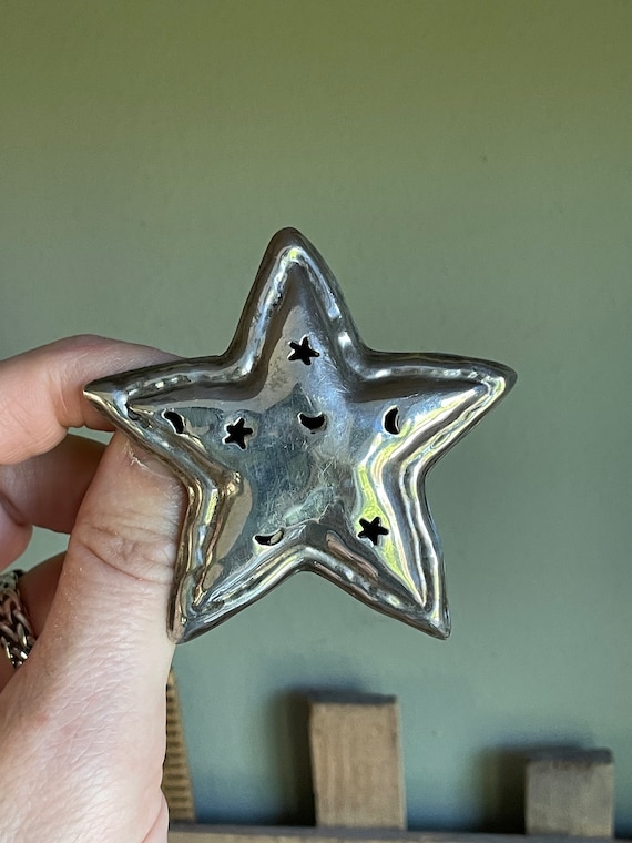 Vintage Sterling Silver Puffy Cut Out Star Brooch