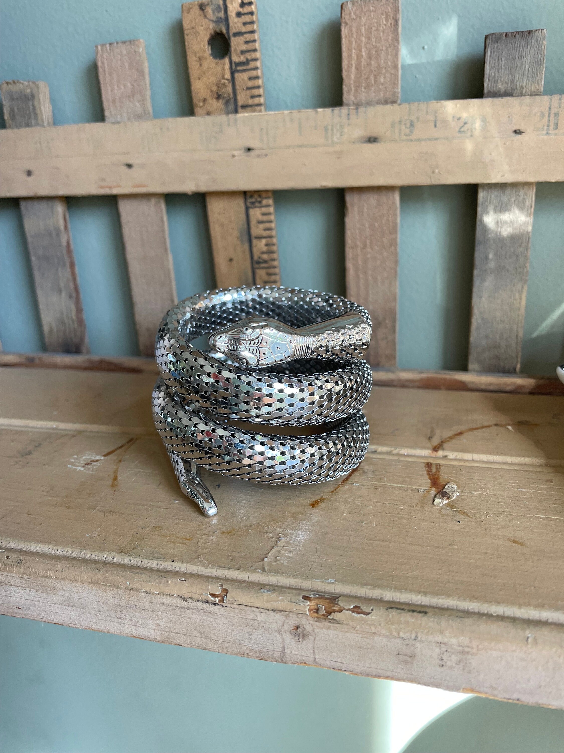 Vtg Whiting & Davis Mesh Snake Bracelet Peking green Glass