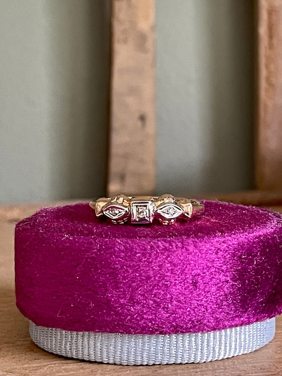 1930-1940 Bi-color 14K Yellow and White Gold Band 