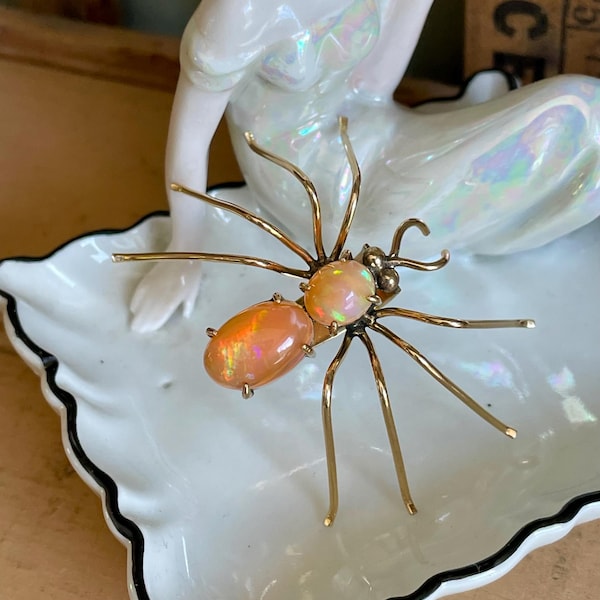 Vintage 14K Yellow Gold Mexican Opal Spider Pendant