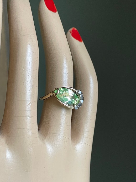 Mid Century 10K Yellow Gold Green Spinel Cocktail 
