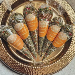 Mehndi favors, saunf cones, desi wedding favors, Indian wedding favor, Pakistani wedding favor, sangeet, desi wedding