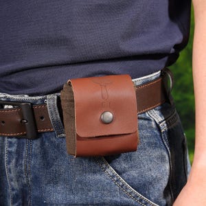 Personalized Foraging Pouch, Mushroom Hunting Bag, Custom PU Leather Picking Pouch with Name, Collapsible Belt Bag, Hiking Gift for Him