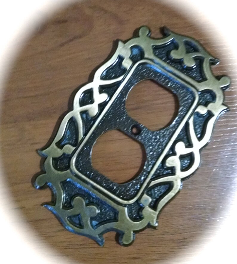 Vintage Outlet Covers / National Lock / Victorian Etsy