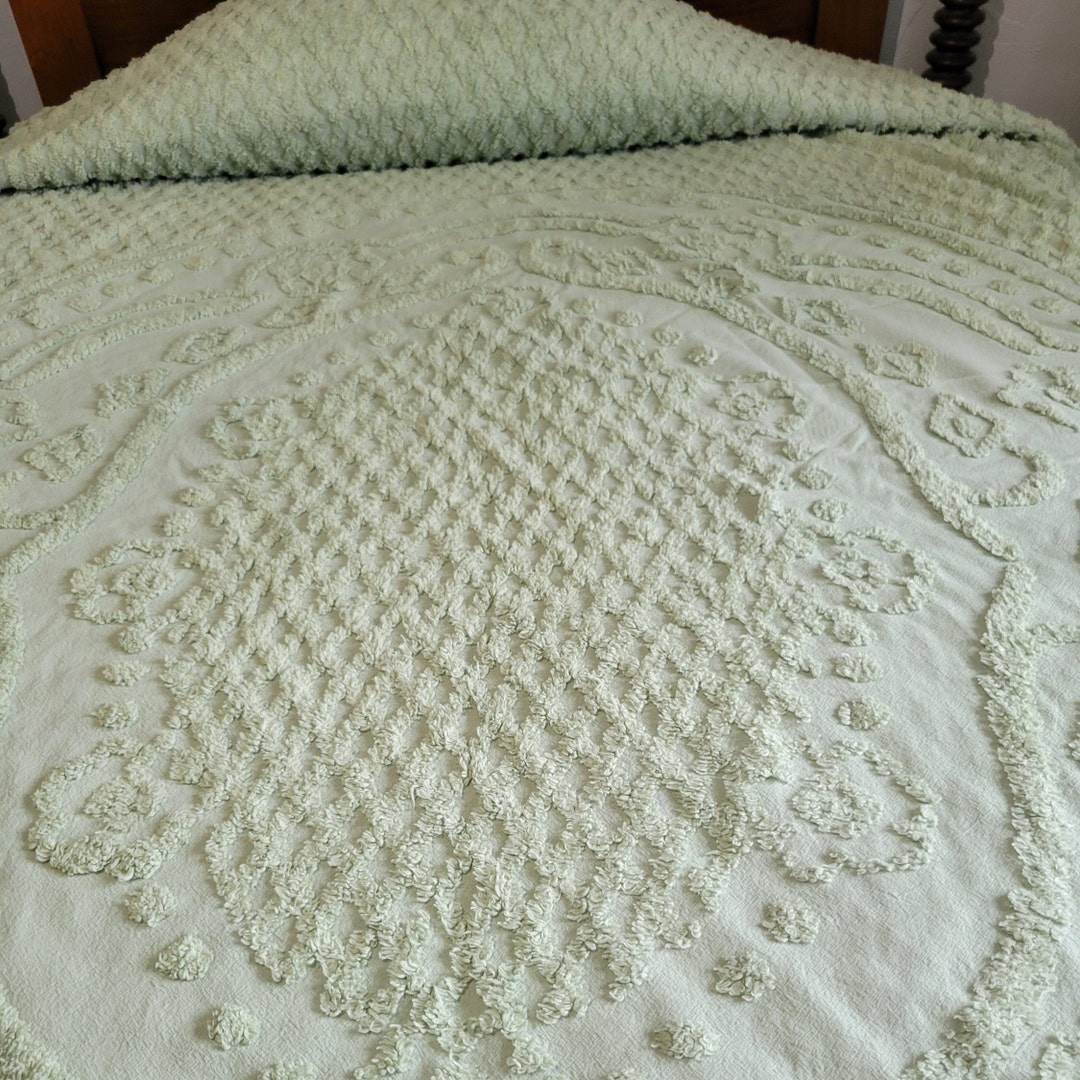 Sage Green Chenille Bedspread and Pillow Sham Vintage Bedding 112 L X 80 W Needs Repair Etsy