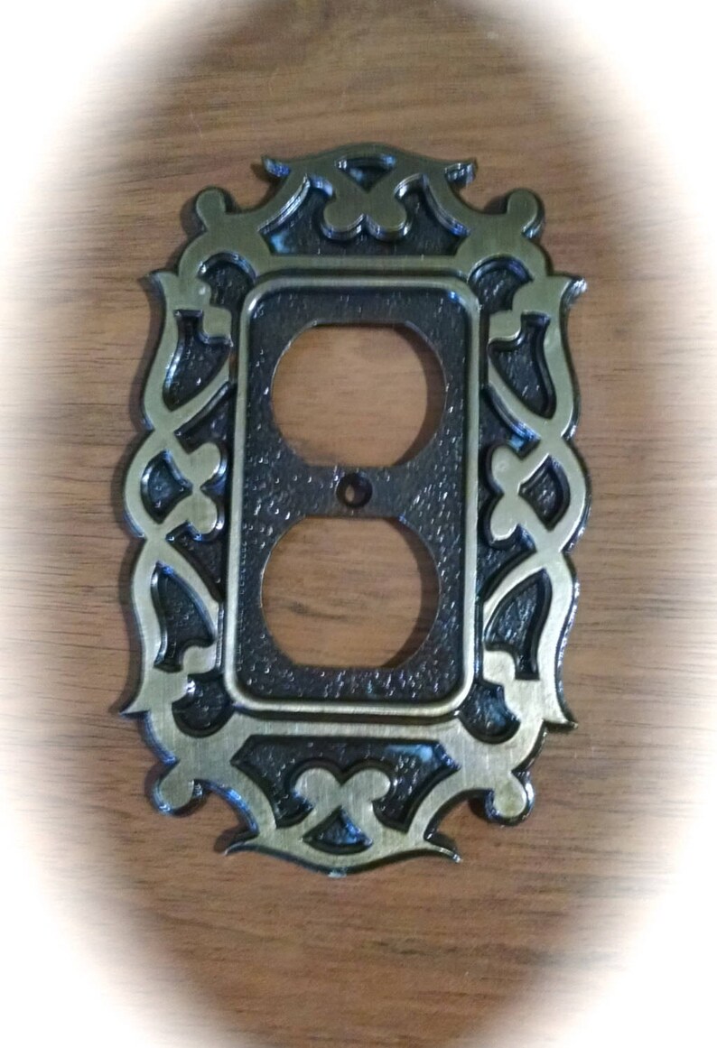 Vintage Outlet Covers / National Lock / Victorian Etsy