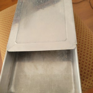 Vtg MIRRO Aluminum Baking Pan Deep Lasagna Cake 13 x 9 x 2 5/8 Snap Lid  Dent