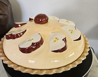 Vintage Ceramic Baking Dish and Lid  Retro Pie Pan Bakeware Fluted Pan Apple Pie Recipe