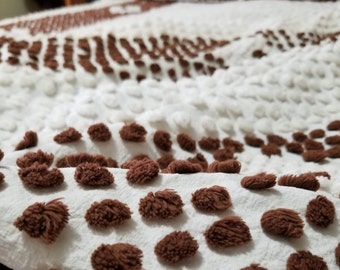 Stunning Double Chenille Bedspread White and Brown No Fringe Beautiful Pops Mid Century Vintage Bedding  101 Long 88 Wide