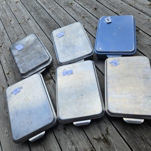 Choice Of A Vintage Aluminum Cake Pan and Snap on Lid Retro Bakeware 9x13 Pans