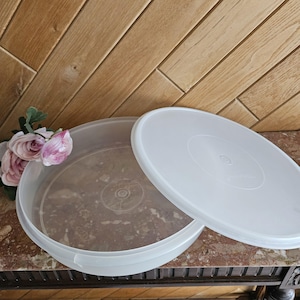 Vintage Tupperware Pie Cookie Container Large 12 Inch Round Storage Container and Lid