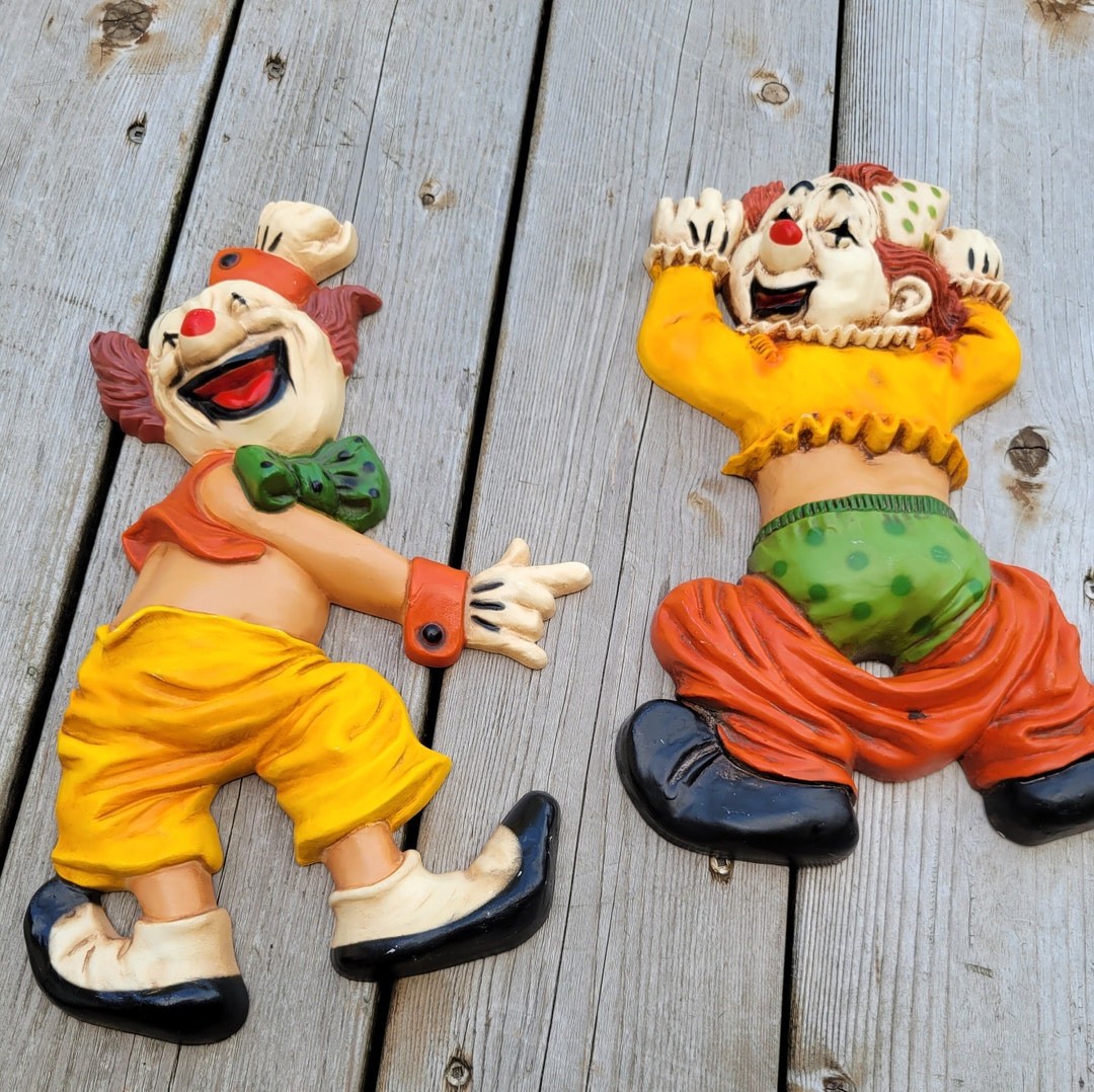 Vintage Clown Plaques Lot of 2 Homco Plastic Wall Decorations Bedroom